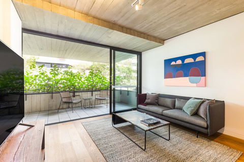 Surry Hills Self-contained 1 Bedroom Apartment (6 BRK) - Accommodation ACT 1