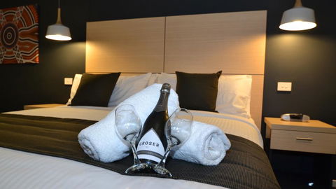The Astor Suites - Accommodation ACT 0