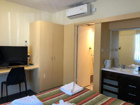 The Astor Suites - Accommodation ACT 1