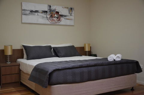The Australian Hotel Motel - Accommodation ACT 2