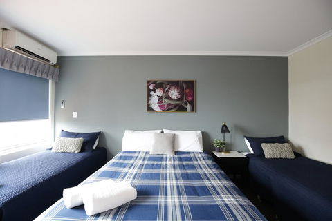 The Bayview Hotel - Accommodation ACT 1