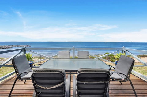 The Beach House - Point Turton - Accommodation ACT 0