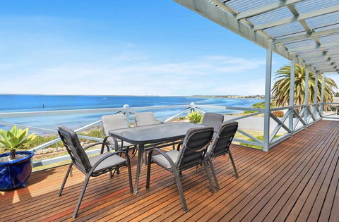 The Beach House - Point Turton - Accommodation ACT 1