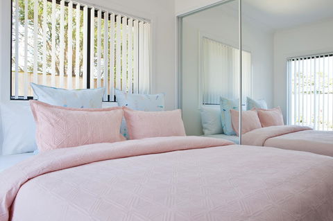 Pearl Hawley Beach - Accommodation ACT 27