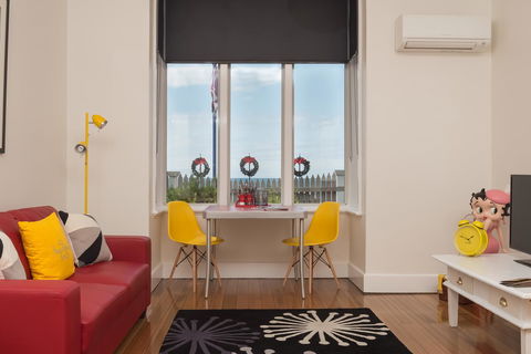 Penguin Waterfront Escape - Accommodation ACT 15