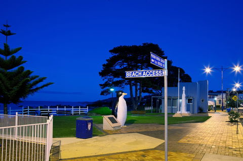 Penguin Waterfront Escape - Accommodation ACT 2