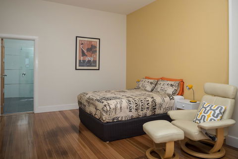 Penguin Waterfront Escape - Accommodation ACT 19