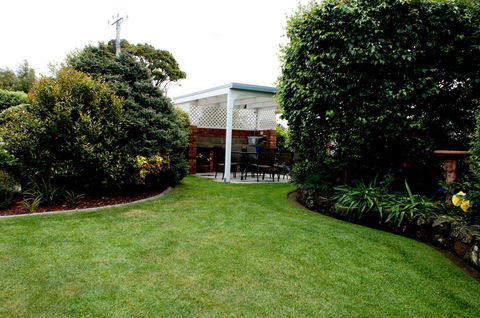 Shearwater Cottages - Accommodation ACT 13