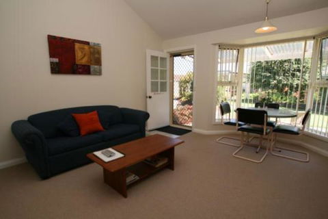 Shearwater Cottages - Accommodation ACT 1