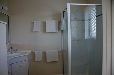 Shearwater Cottages - Accommodation ACT 9