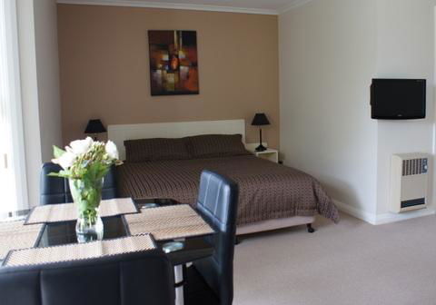 Shearwater Cottages - Accommodation ACT 26