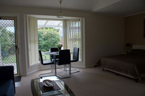 Shearwater Cottages - Accommodation ACT 3