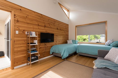 Penguin Beach House - Accommodation ACT 5