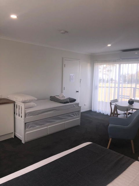 Orford Blue Waters Hotel - Accommodation ACT 30