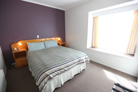 The Fox And Hounds Historic Hotel - Accommodation ACT 12