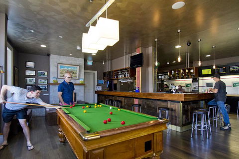 Deloraine Hotel - Accommodation ACT 11