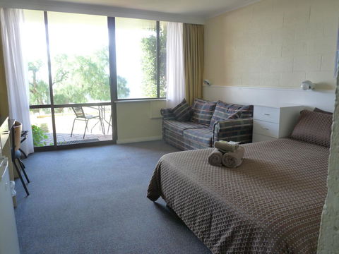 Swansea Motor Inn Tasmania - Accommodation ACT 21