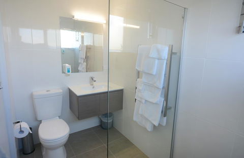 Bridge Hotel - Accommodation ACT 4