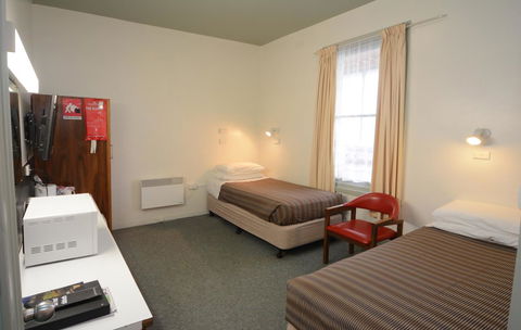 Bridge Hotel - Accommodation ACT 15