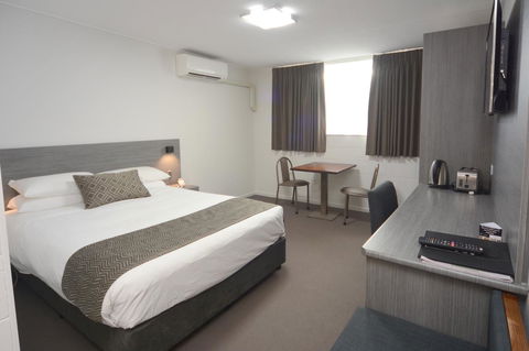 Bridge Hotel - Accommodation ACT 7