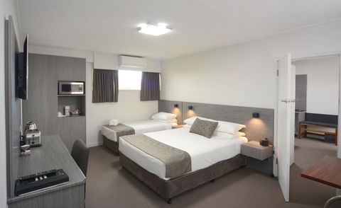 Bridge Hotel - Accommodation ACT 2