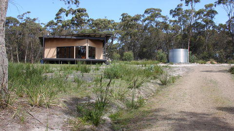 BAY OF FIRES ECO HUT Off Grid Experience At Binalong Bay - Accommodation ACT 20