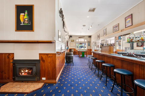 Empire Hotel Queenstown - Accommodation ACT 18