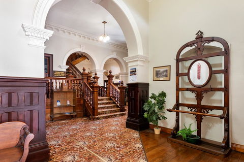 Empire Hotel Queenstown - Accommodation ACT 19