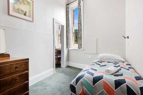 Empire Hotel Queenstown - Accommodation ACT 12