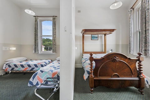 Empire Hotel Queenstown - Accommodation ACT 11