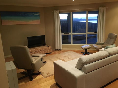 Villa 2 Bay Of Fires - Accommodation ACT 3