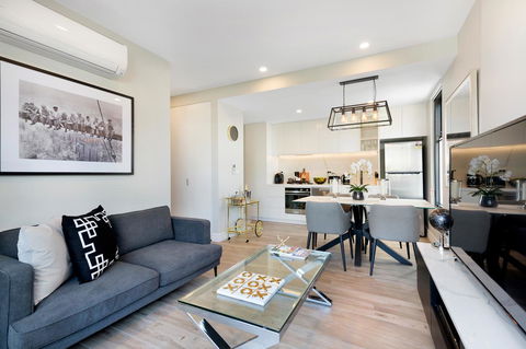 Manhattan Apartments - Notting Hill - Accommodation ACT 12