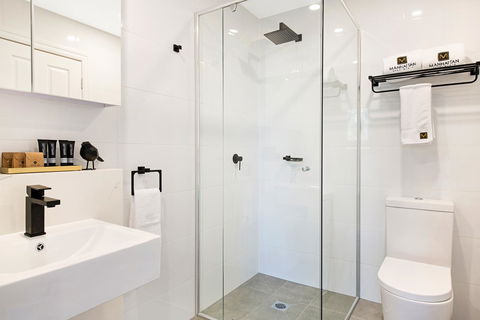 Manhattan Apartments - Notting Hill - Accommodation ACT 20