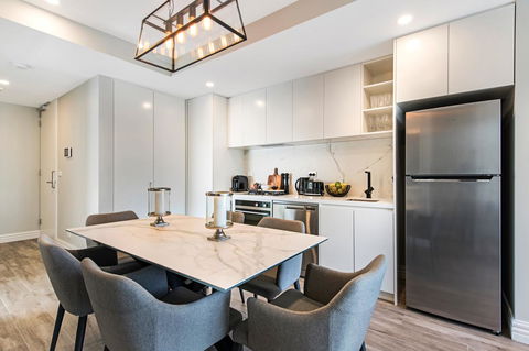 Manhattan Apartments - Notting Hill - Accommodation ACT 14