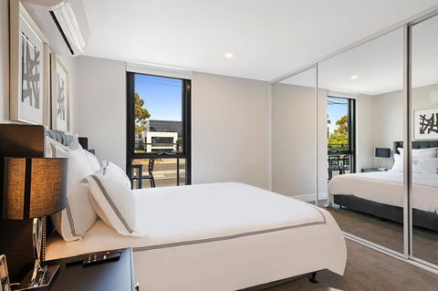 Manhattan Apartments - Notting Hill - Accommodation ACT 10