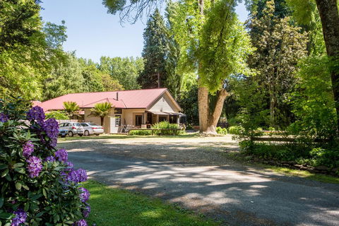 Avalon House - Accommodation ACT 16