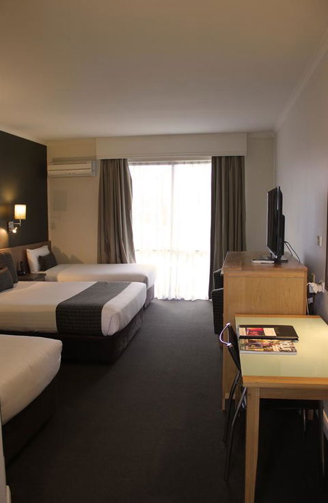 Swan Hill Resort - Accommodation ACT 18