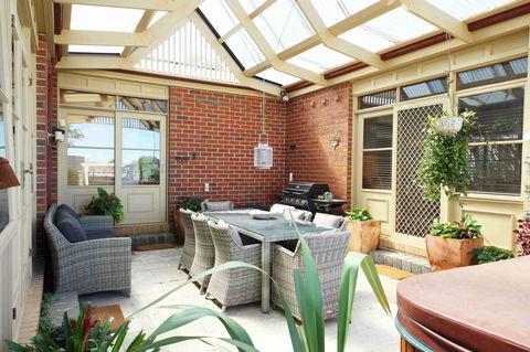 Oxford Rise Apartment - Accommodation ACT 15