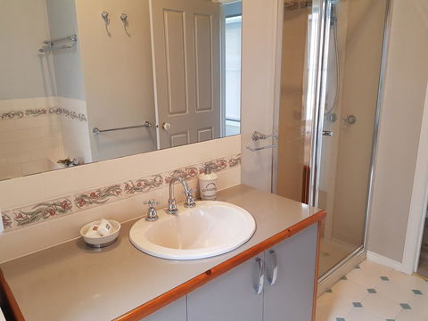 Oxford Rise Apartment - Accommodation ACT 11
