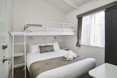 Amaroo Park - Accommodation ACT 23