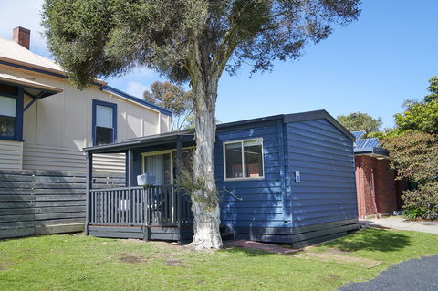 Amaroo Park - Accommodation ACT 13