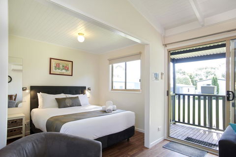 Amaroo Park - Accommodation ACT 15