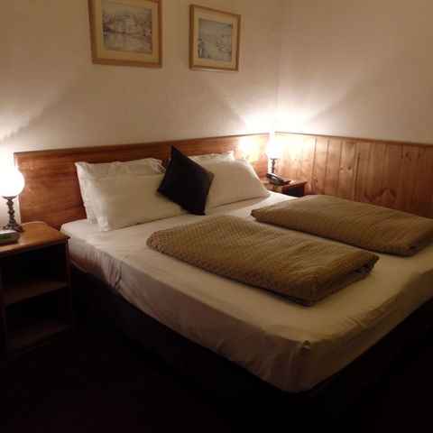 Bright Chalet - Accommodation ACT 5