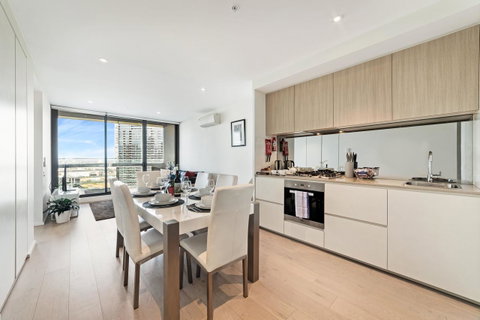 Best Views On Collins - Accommodation ACT 8