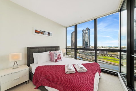 Best Views On Collins - Accommodation ACT 35