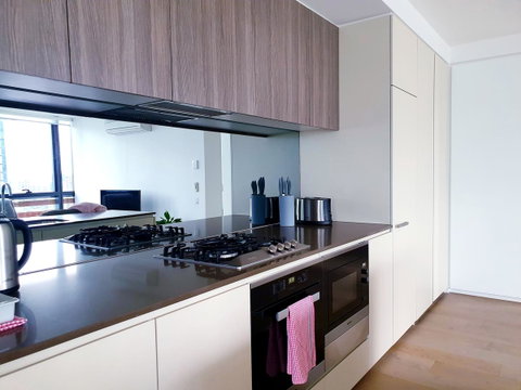 Best Views On Collins - Accommodation ACT 1