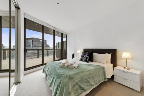 Best Views On Collins - Accommodation ACT 11