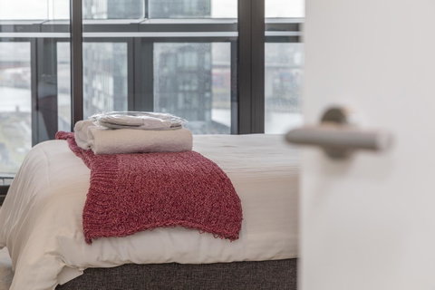 Best Views On Collins - Accommodation ACT 32