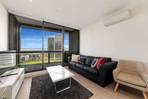 Best Views On Collins - Accommodation ACT 5