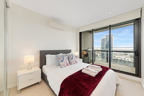 Best Views On Collins - Accommodation ACT 10